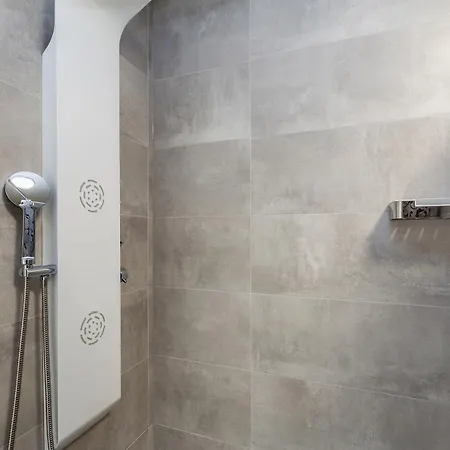 Bellona 3*