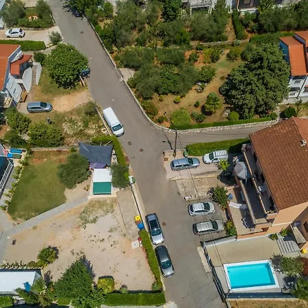 Bellona بيت ضيافة