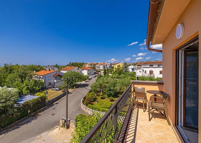 Bellona 3*