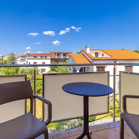 Bellona ゲストハウス 3*