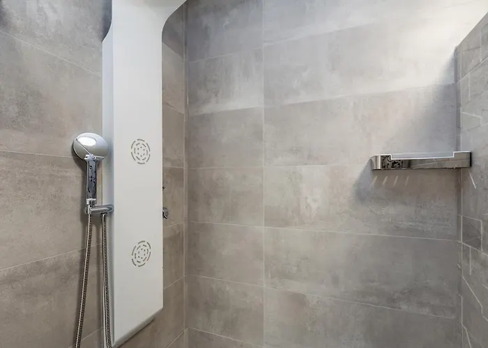 Bellona 3*